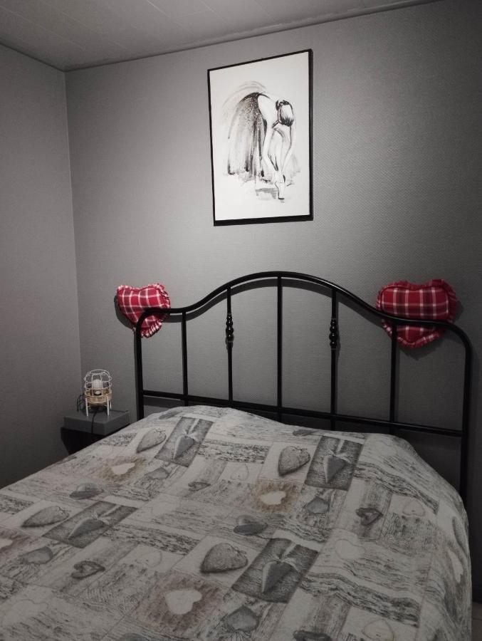 La Chambre D Angeline Foy-Notre-Dame 외부 사진